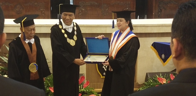 Puan Maharani Resmi Sandang Gelar Doktor HC Dari Universitas Diponegoro