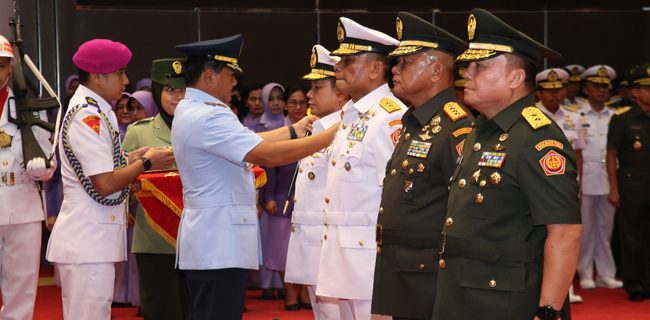 Panglima TNI Pimpin Sertijab Danjen Akademi TNI Dan Asops TNI