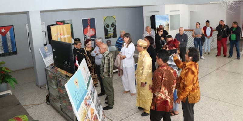 Pentas Seni Di Teatro Lajero Mayabeque Untuk Peringati 60 Tahun Hubungan Indonesia-Kuba