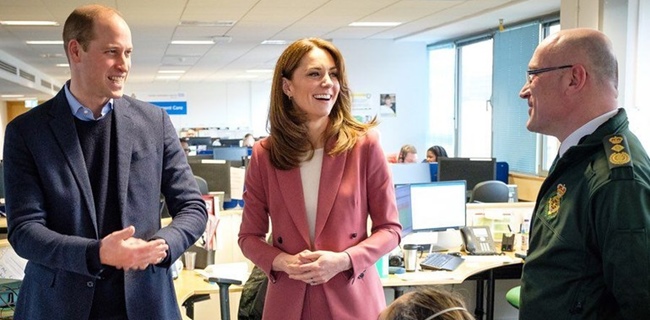 Pangeran William Dan Kate Kunjungi Markas Penanganan Virus Corona