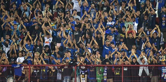 Bobotoh Diizinkan <i>Away</i> Ke Malang, Pelatih Persib Mengaku Senang
