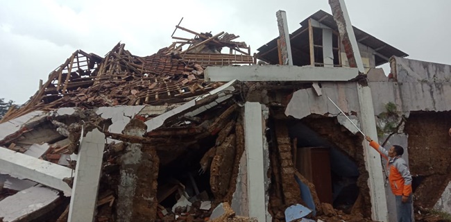 Diguncang Dua Kali Gempa, Sejumlah Rumah Di Sukabumi Rusak Parah