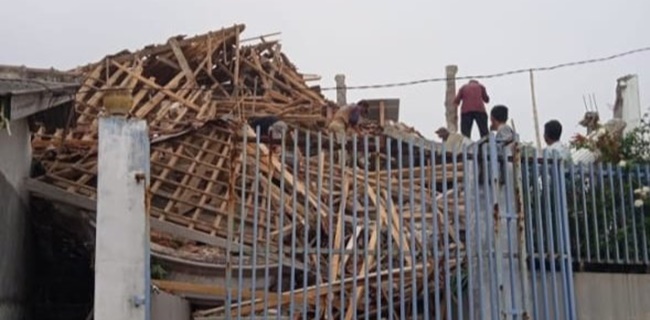 Update Gempa Sukabumi: Tiga Warga Luka-luka, Puluhan Rumah Rusak