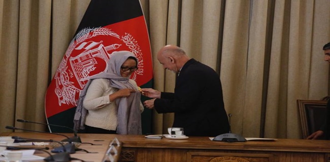 Hebatnya, Menlu Retno Dapat Penganugerahan Bintang Kehormatan Malalai Dari Pemerintah Afganistan