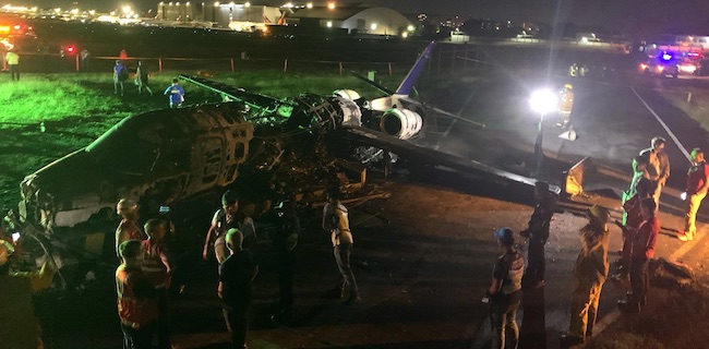 Pesawat Milik Lionair Jatuh Di Manila, Semua Penumpang Tewas