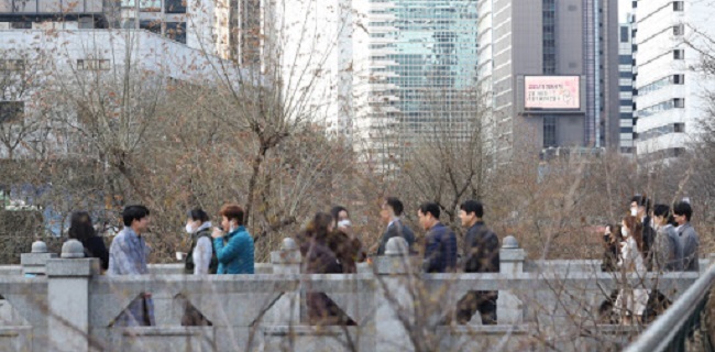 Percepat Usut Rekam Jejak Pasien Corona, Korea Selatan Gunakan Teknologi <i>Smart City</i>