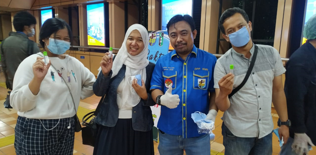 Cegah Corona, KNPI Bantu Pemerintah Dengan Berbagi Masker Dan Hand Sanitizer