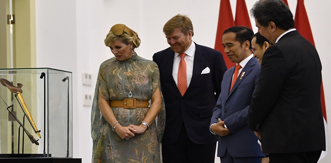 Terima Keris Pangeran Diponegoro dari Raja Belanda, Jokowi: Kita Tentu Tidak Dapat Menghapus Sejarah Tapi Belajar Dari Masa Lalu
