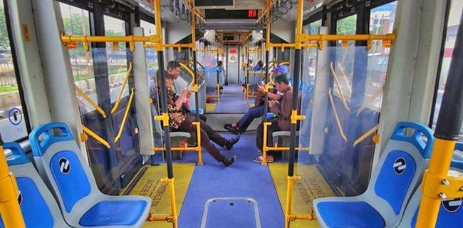 Terapkan PSBB, Transjakarta Ubah Jam Operasional Dan Hanya Angkut 15 Penumpang Untuk Bus Sedang