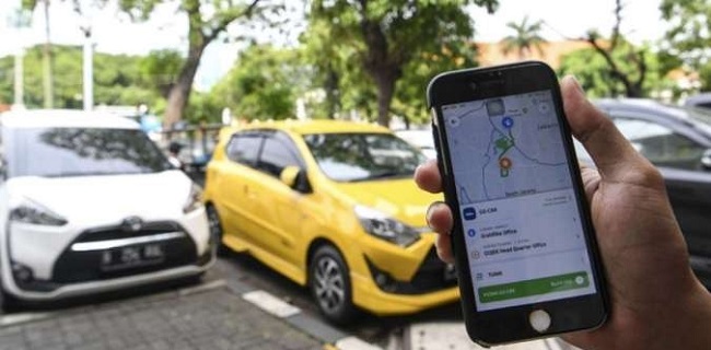 <i>Driver</i> Taksi <i>Online</i> Terancam Kehilangan Mobil, Janji Relaksasi Kredit Presiden Jokowi Dipertanyakan