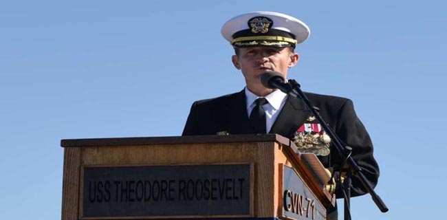 Trump Dukung Pemecatan Kapten Angkatan Laut AS: Menulis Surat? Ini Bukan Kelas Sastra!