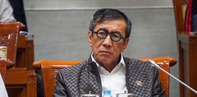 Bikin Gaduh, Presiden Jokowi Harus Copot Yasonna Laoly