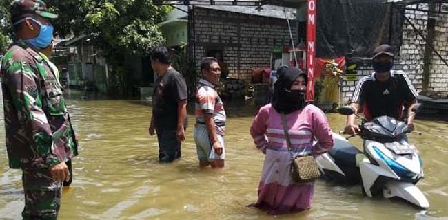 Hujan Lebat Saat Pendemik Covid-19, Ribuan Warga Babat Lamongan Terendam Banjir