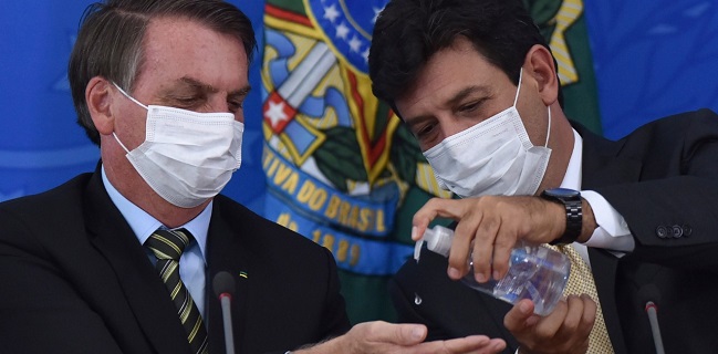 Pecat Menkes Mandetta, Presiden Bolsonaro Akan Hidupkan Kembali Ekonomi Brasil Di Tengah Pandemik