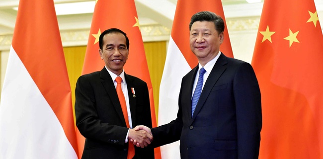 Natalius Pigai: Jokowi Perlu Minta Kompensasi Covid-19, Hapus Semua Utang Indonesia Dari China<i>!</i>
