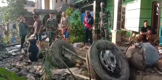 Truk Tronton Tabrak Empat Rumah Di Cianjur, Empat Orang Tewas