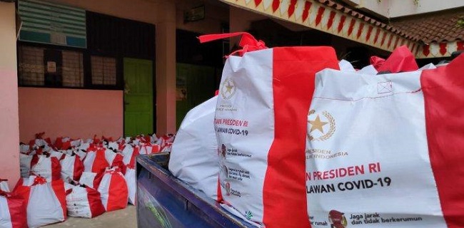 Bantuan Presiden Tersendat Karena Alasan Pengemasan, DPRD DKI: Yang Penting Isinya, Kalau Perlu Pakai Kantong Kresek