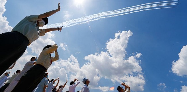 Apresiasi Tenaga Medis, Tim Aerobatik Jepang Hiasi Langit Tokyo