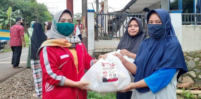 Bantu Warga Terdampak Corona, Kang Yayan Sebar Ratusan Paket Sembako Di Ciamis