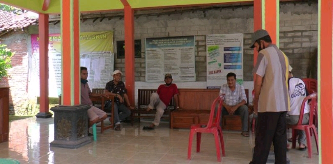 Kisruh Pembagian Bansos Di Rembang, Kursi Balai Desa Dirusak Warga