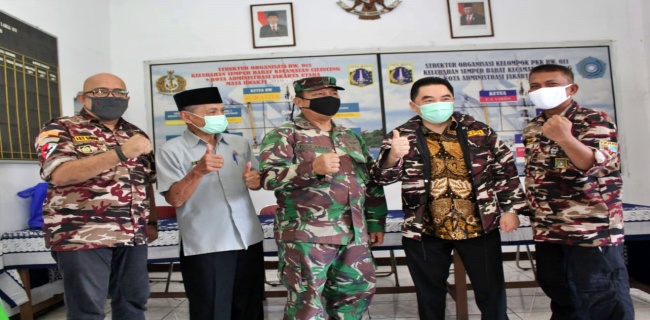 KCN Salurkan Bansos Ke 7 Komplek TNI-Polri di Jakarta Utara