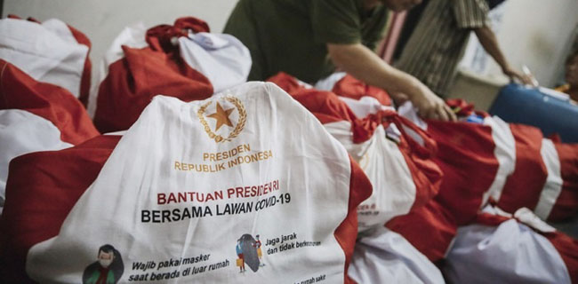Tas Bantuan Jokowi Mirip Dengan Milik Kemensos, Begini Penjelasan Menteri Juliari