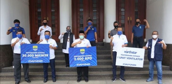 Dukung Kerja Petugas Medis, Persib Bandung Sumbang Ribuan APD Dan Masker