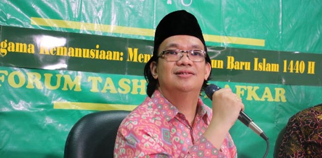 Silang Pendapat Pendukung Jokowi Dan Anies Norak Kebangetan, <i>Please</i> Berhenti Bertengkar<i>!</i>