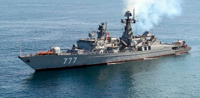 Tak Sengaja, Kapal Perang Iran Tembak Dan Tenggelamkan Kapal Rekannya