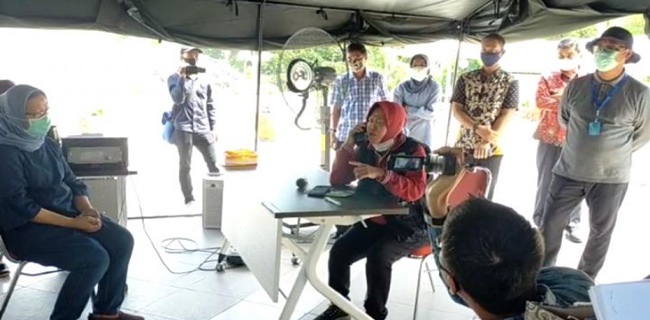 Kecewa Dua Mobil PCR Bantuan Untuk Surabaya Dialihkan, Risma: Saya Dibilang Gak Bisa Kerja, Siapa Yang Nggak Bisa Kerja?