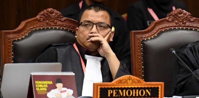 Denny Indrayana: <i>Presidential Threshold</i> Memunculkan 'Duitokrasi'