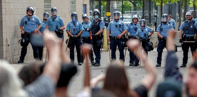 Bubarkan Kepolisian, Dewan Kota Minneapolis Ganti Dengan Sistem Keamanan Berbasis Masyarakat
