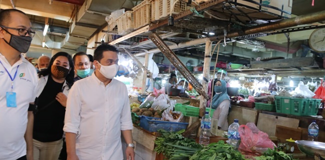 Ariza Turun Langsung Ke Pasar Untuk Pastikan Protokol Kesehatan Berjalan