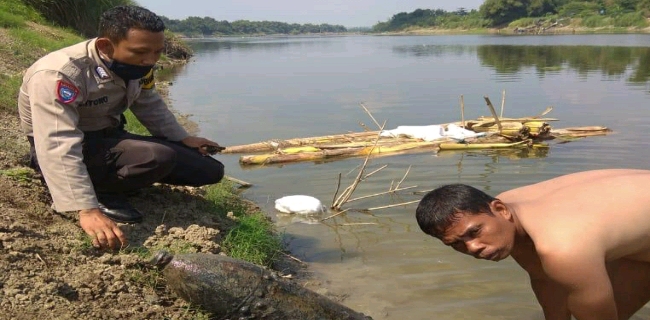 Asyik Memancing Di Sungai Bengawan Solo, Warga Malah Temukan Rudal