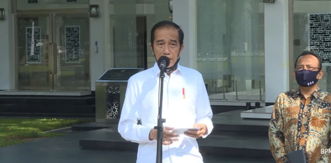 Jokowi Tinjau Kesiapan Masjid Baiturrahim Istana Hadapi New Normal
