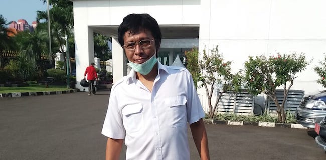 Adi Prayitno: Adian Napitupulu Harus Perjelas Kapasitasnya Untuk Kritik Erick Thohir