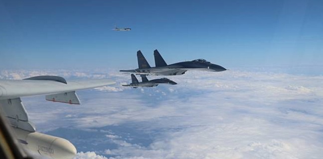 Ketegangan Di Atas Langit Taiwan, Jet Tempur China Dan Pesawat Militer AS Terbang Di Hari Yang Sama