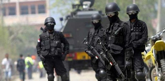 Densus 88 Tangkap Pemuda Simpatisan ISIS Di Kalimantan Barat, Amunisi Dan Bubuk Black Powder Disita