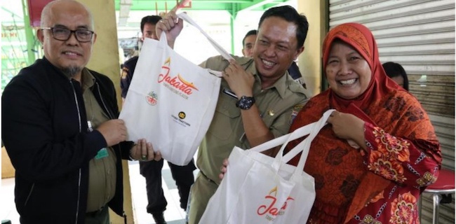 Pasar Jaya Dukung Terobosan Anies Melarang Penggunaan Plastik Sekali Pakai