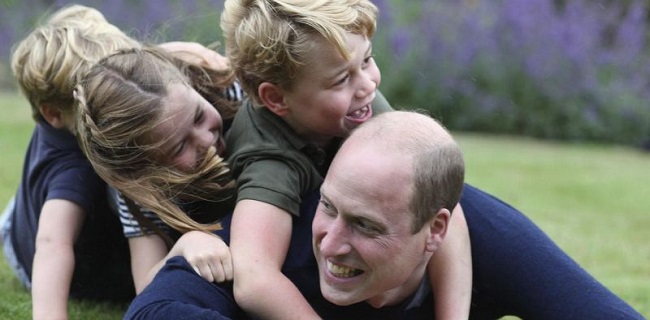 Berulang Tahun Ke-38, Pangeran William Foto Candid Dengan Anak-anaknya