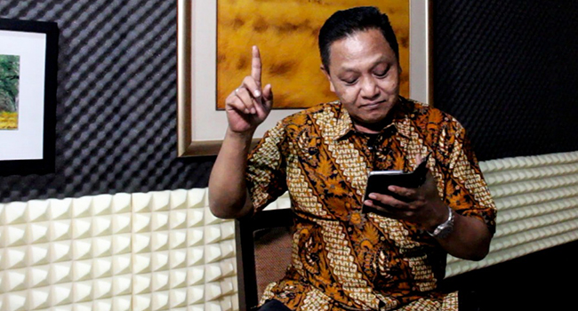 Adhie Massardi: Seharusnya Presiden Jokowi Sudah Mengetahui Tuntutan Untuk Kasus Novel Baswedan