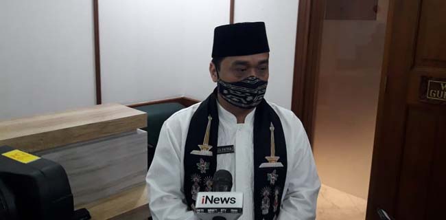 Jumatan Pekan Kedua Tanpa Anies, Ariza Minta Masjid Di Jakarta Siapkan Kantong Kresek Untuk Alas Kaki