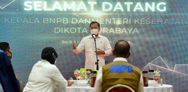 Soal Tambahan Alat Tes PCR Untuk Surabaya, Menkes: Bu Risma Tinggal <i>Matur</i> Saja