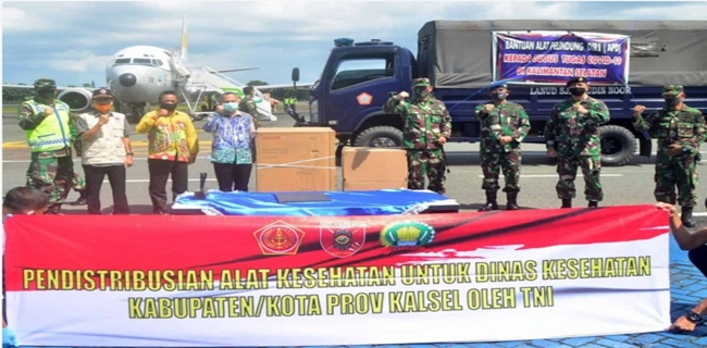 Pesawat TNI AU Distribusikan Bantuan APD Dan Ventilator Ke Provinsi Kalimantan Selatan