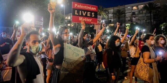 Ikut Protes Anti-Rasisme, Warga Israel Tolak Rencana Aneksasi Tepi Barat: <i>Palestinian Lives Matter</i>
