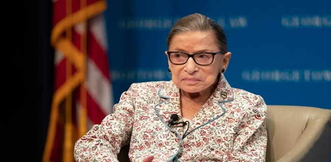 Hakim Agung AS Ruth Brader Ginsburg Dilarikan Ke Rumah Sakit Setelah Mengalami Gejala Demam