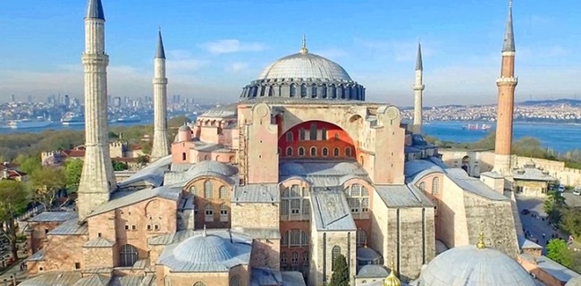 Tok! Hagia Sophia Akhirnya Resmi Dibuka Kembali Sebagai Masjid