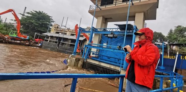 Anies Baswedan Jamin Upaya Penanggulangan Banjir Tidak Berhenti Di Tengah Pandemik