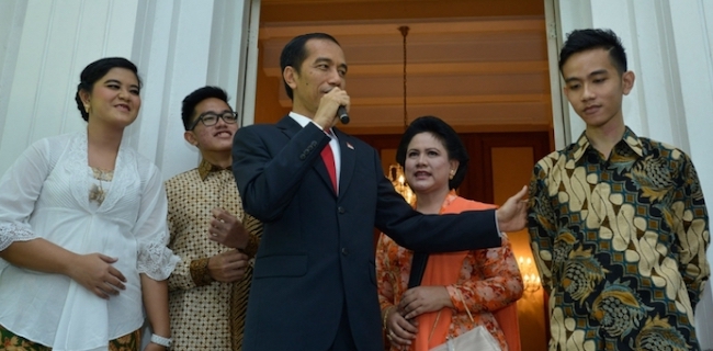 Kesan Jokowi Ingin Bangun Trah Solo Terasa Saat Beri Dukungan Vulgar Ke Gibran