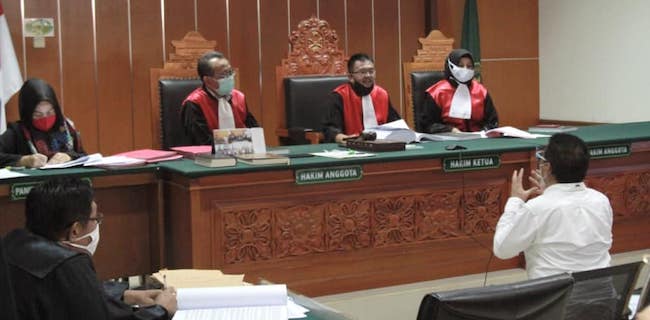 Sidang Kasus Ilham Bintang, Hakim Setuju Saksi Kunci Petugas Indosat Dihadirkan